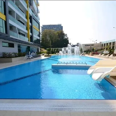 아파트 Tower Seaside Mahmutlar трехкомнатная этаж 8 알란야